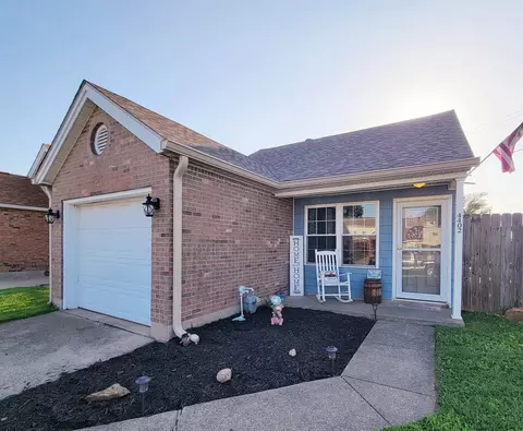 4402 Strickland Dr, Owensboro, KY 42301