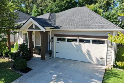 6411 Valley Brook Trce, Utica, KY 42376