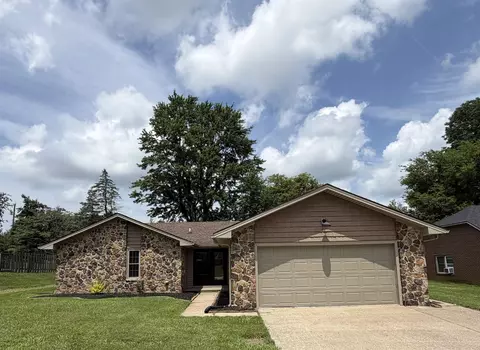 3735 Marseille Dr, Owensboro, KY 42303