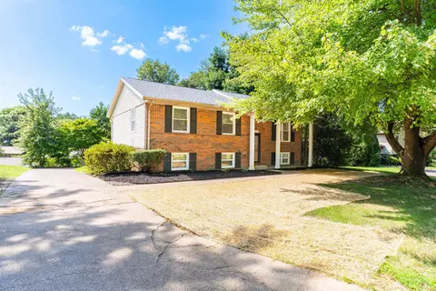 2226 Fairview Dr, Owensboro, KY 42303