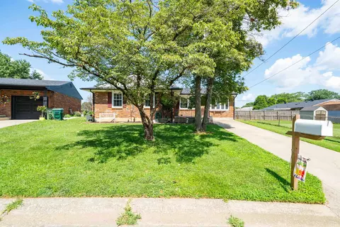 3021 Greenhill Dr, Owensboro, KY 42303