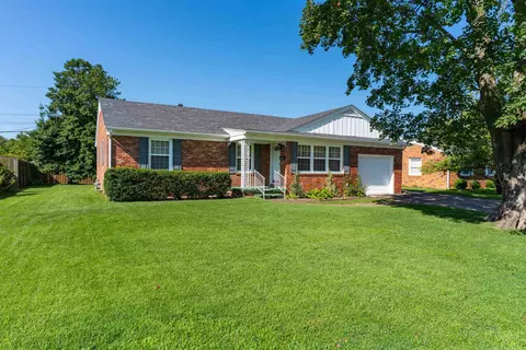 738 Parkway Dr, Owensboro, KY 42303