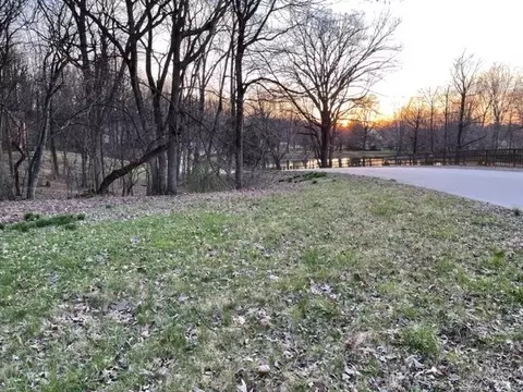 2736 Hillside Dr, Owensboro, KY 42303