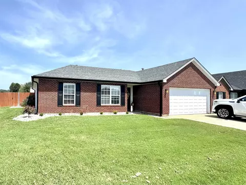 301 Camden Cir, Owensboro, KY 42301