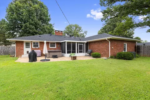 2014 Fieldcrest, Owensboro, KY 42301