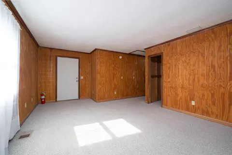 Living - 10093 Lanham Rd, Philpot, KY 42366 photo 5 of 5
