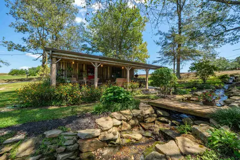 2437 State Route 1379, Central City, KY 42330