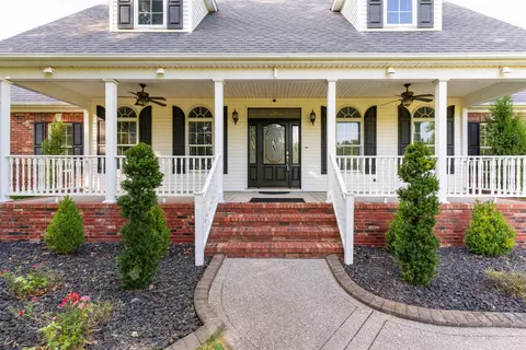 3211 Pleasant Valley Rd, Owensboro, KY 42303