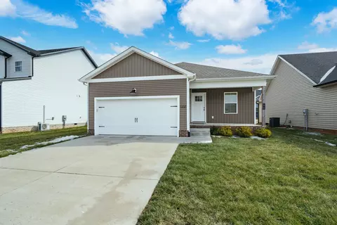 1968 Spring Lakes Cir, Bowling Green, KY 42104