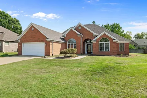 3724 Pine Lake Ct, Owensboro, KY 42303
