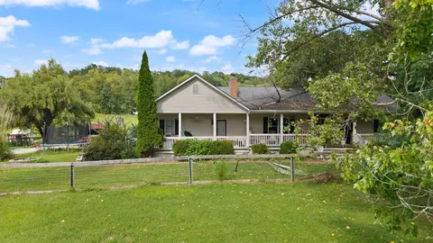 Exterior - 588 Frankfort School Rd, Corbin, KY 40701 photo 2 of 6
