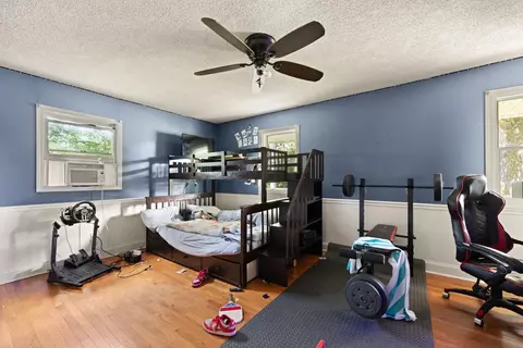 Bedroom - 588 Frankfort School Rd, Corbin, KY 40701 photo 3 of 6