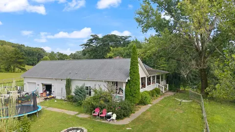 Exterior - 588 Frankfort School Rd, Corbin, KY 40701 photo 6 of 6