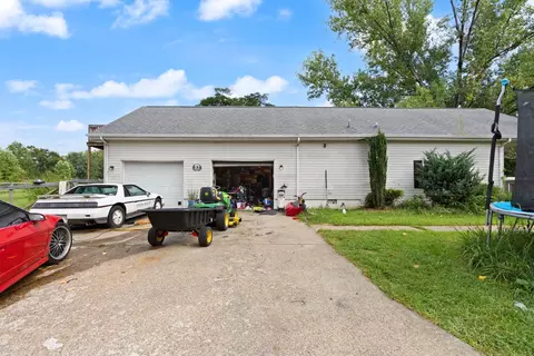 Exterior - 588 Frankfort School Rd, Corbin, KY 40701 photo 5 of 6