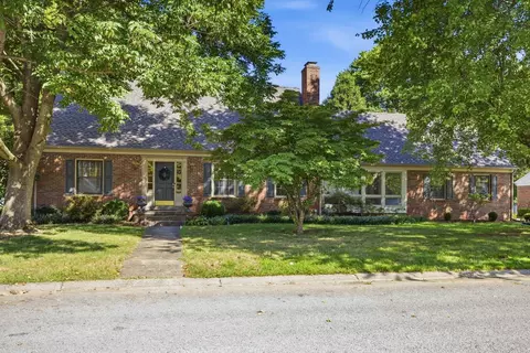 1829 Stratford Dr, Owensboro, KY 42301