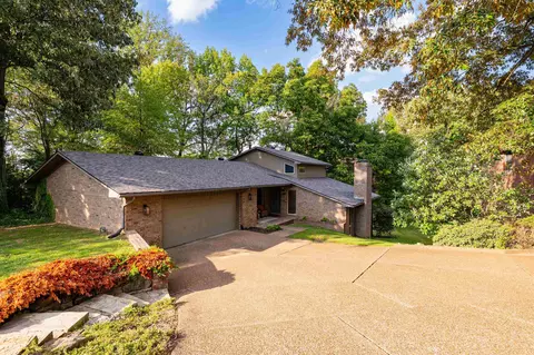 4433 Hillcrest Oaks, Owensboro, KY 42303