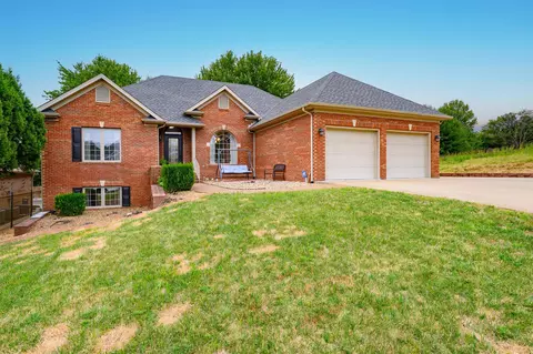 2733 Trotters Ln, Owensboro, KY 42303