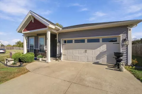 6303 Valley Brooke Trce, Utica, KY 42376