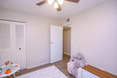 Bedroom - 6510 Cherry Ct, Utica, KY 42376 photo 3 of 3