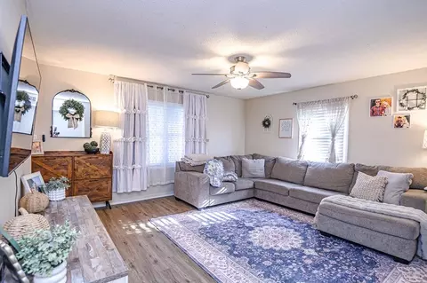 Living - 6510 Cherry Ct, Utica, KY 42376 photo 2 of 2