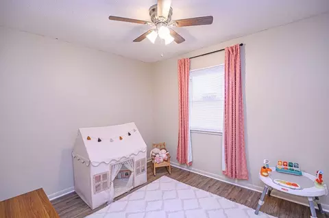 Bedroom - 6510 Cherry Ct, Utica, KY 42376 photo 2 of 3