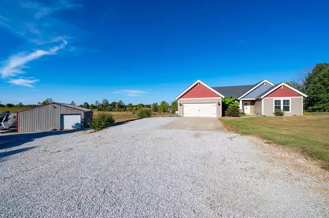 2811 Moseley Rd, Utica, KY 42376