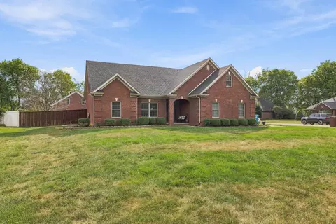 5488 Ridge Pointe Ct, Owensboro, KY 42301