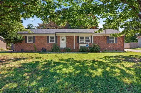 4638 Boxwood Dr, Owensboro, KY 42303