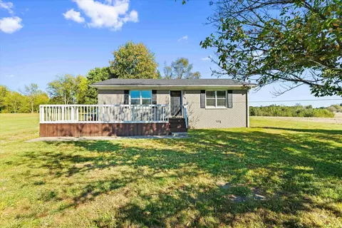 999 Oakwood Dr, Hartford, KY 42347