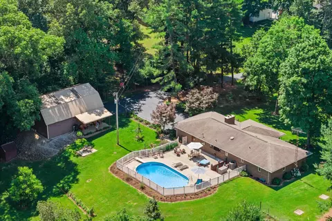 4725 Pleasant Valley Rd, Philpot, KY 42366