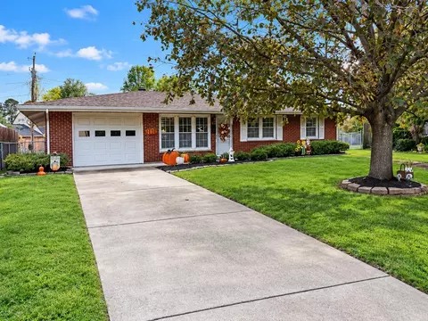 2262 Hoop Jr Ct, Owensboro, KY 42301