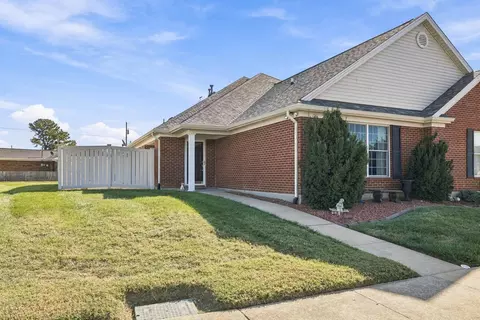 2225 Triple Crown Way, Owensboro, KY 42301