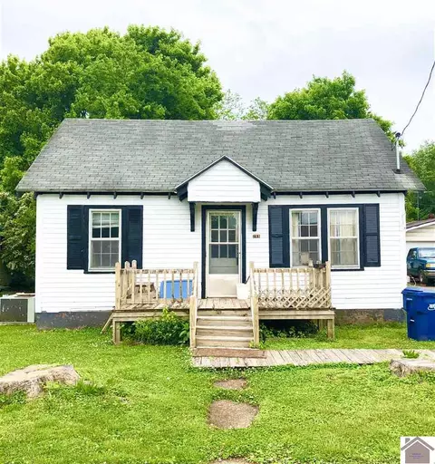 708 Olive St, Benton, KY 42025 photo 1