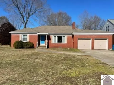 1302 Olive, Murray, KY 42071 photo 1