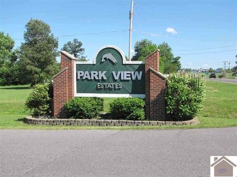 220 Deerfield Cir, Benton, KY 42025