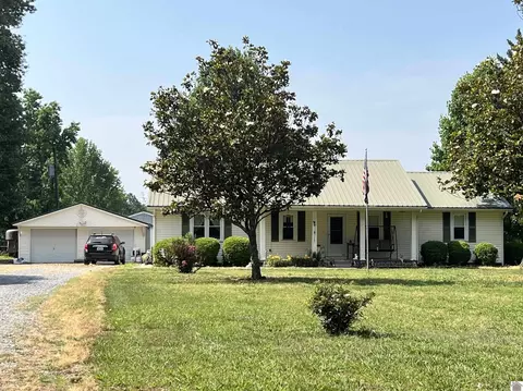 1377 Scale Rd, Benton, KY 42025 photo 1