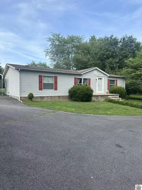 1635 Clarkline Rd, Paducah, KY 42003