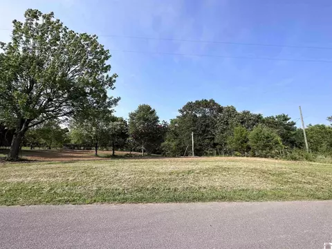 2740 Cherry Corner Rd, Murray, KY 42071 photo 1