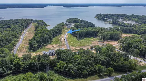 827 Eagle Point Dr #LOT 3, Grand Rivers, KY 42045