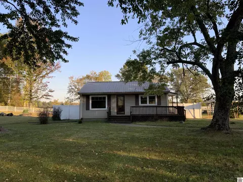 7580 Clinton Rd, Paducah, KY 42001
