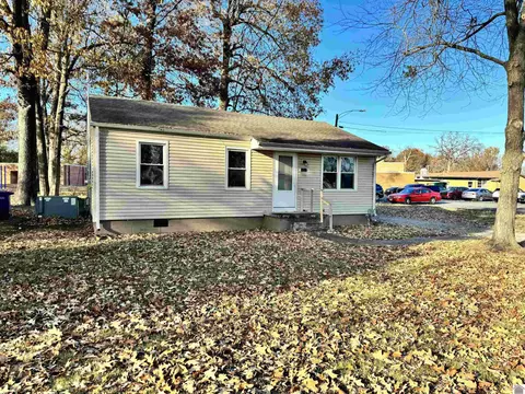 2137 Clay St, Paducah, KY 42001 photo 1