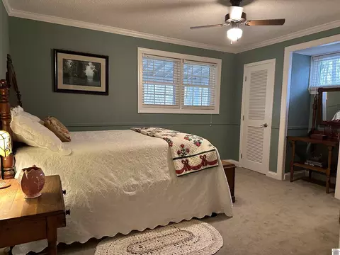 Bedroom - 894 Forest Dr, Benton, KY 42025 photo 3 of 10