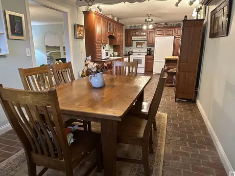 Dining - 894 Forest Dr, Benton, KY 42025 photo 2 of 2