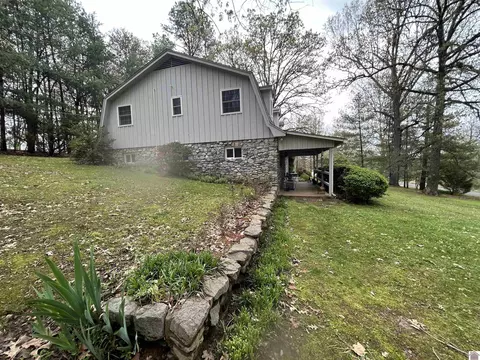 Exterior - 894 Forest Dr, Benton, KY 42025 photo 7 of 14