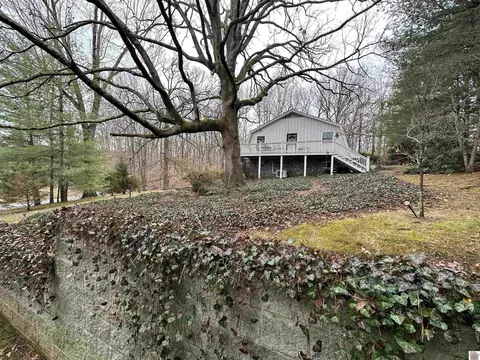 Exterior - 894 Forest Dr, Benton, KY 42025 photo 10 of 14