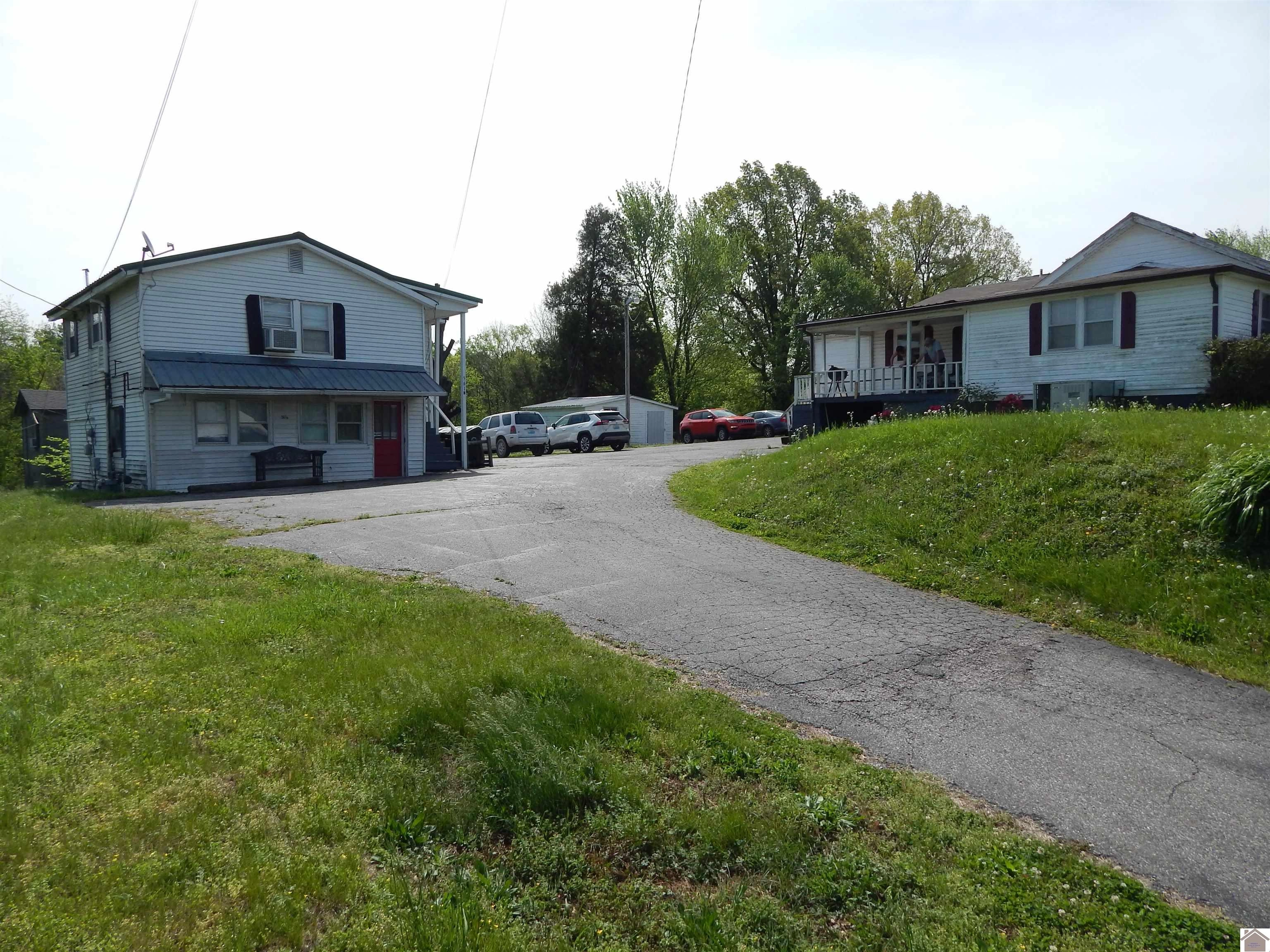 565 S Main St  