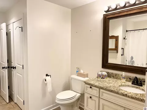 Bath - 60 Pine Bark Dr, Murray, KY 42071 photo 1 of 5
