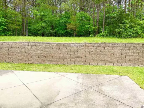 Exterior - 60 Pine Bark Dr, Murray, KY 42071 photo 12 of 16