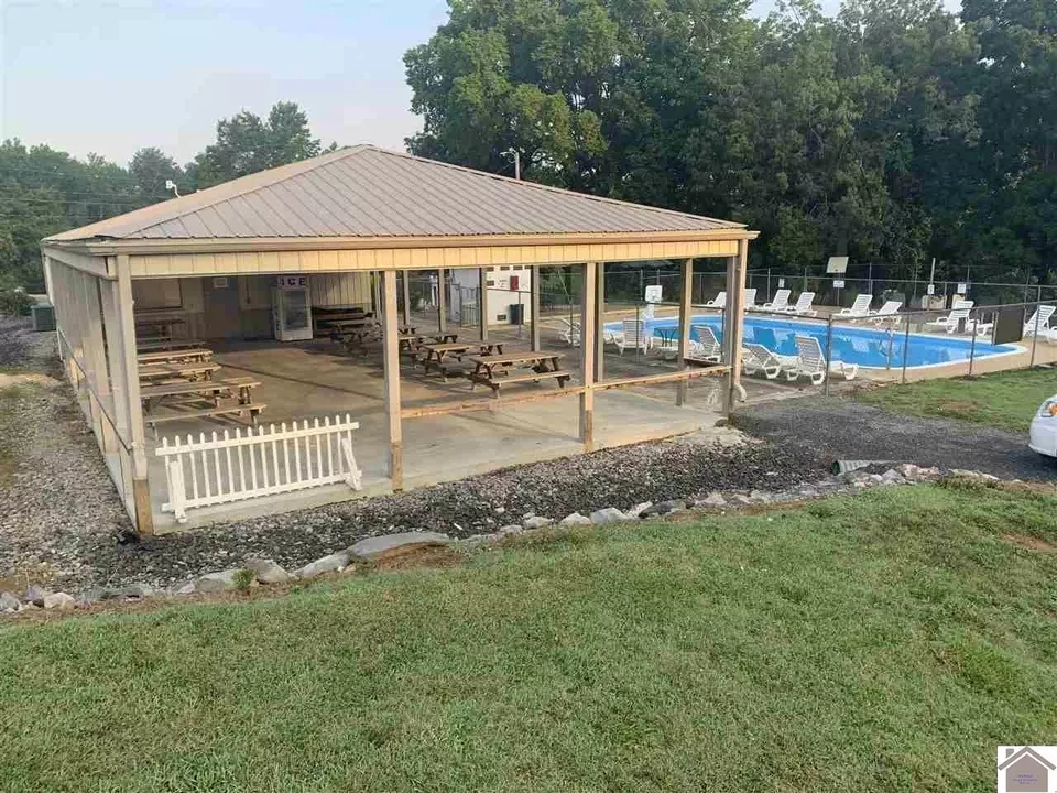  100 Ingles Rd, Hardin, KY 42048 photo 5