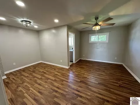 Living - 101 E Y Dr, Murray, KY 42071 photo 3 of 3